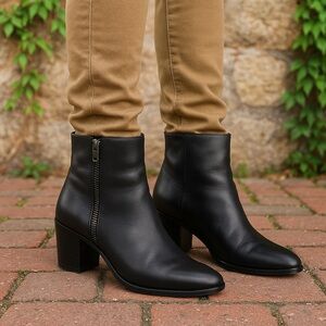 OPENING CEREMONY Black Leather Ankle Boots, 37